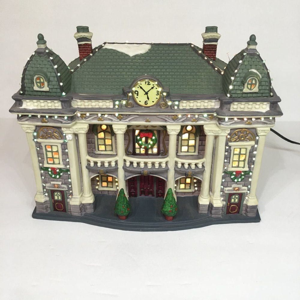 Heartland Valley Village Christmas Porcelain Lighted House With Fiber Optics